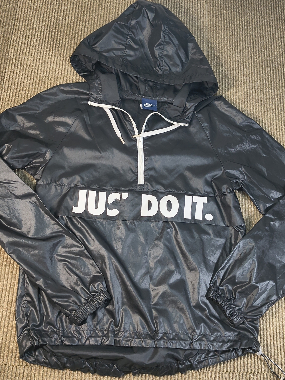 Nike Women's Black 'Just Do It.' Hooded Windbreaker Size XS